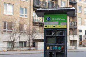 המהפכה במפסקים: שילוב של פונקציות מתקדמות ועיצוב עכשווי